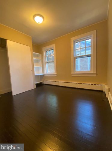 342 Hillcrest Ave, Trenton NJ  08618-2510 exterior