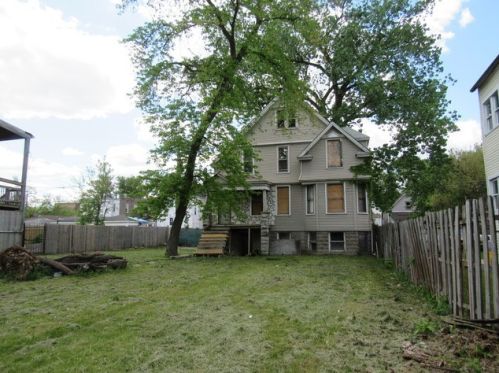 418 Lavergne Ave, Chicago, IL 60644-2049