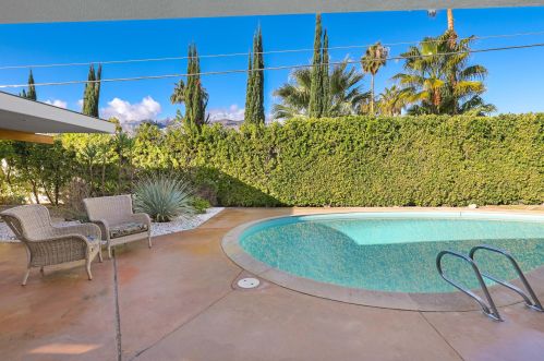 361 Monterey Rd, Palm Springs, CA 92262-6566