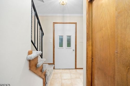 165 Fairview Ave, Berkeley Heights, NJ 07922-1357
