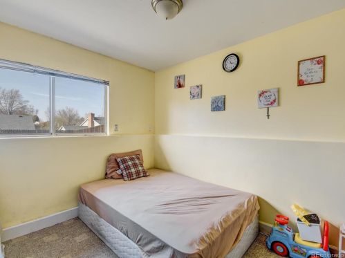 16492 Wyoming Dr, Aurora CO 80017-4159 exterior