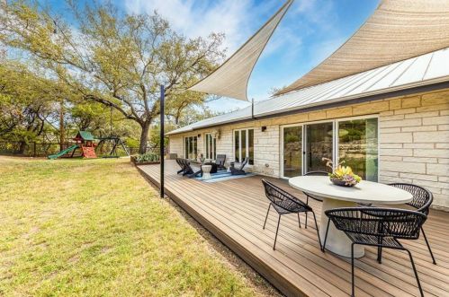 7100 Dunkirk Dr, Austin TX  78736-1805 exterior