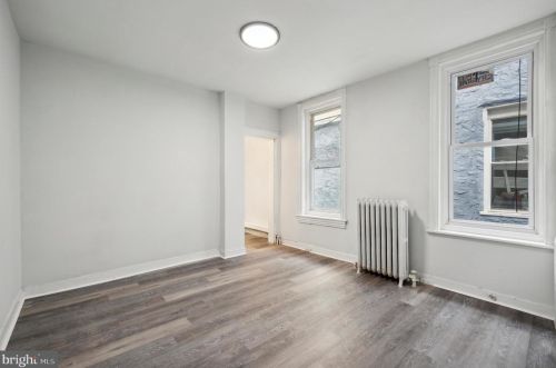 24 51 St, Philadelphia PA 19139-2726 exterior