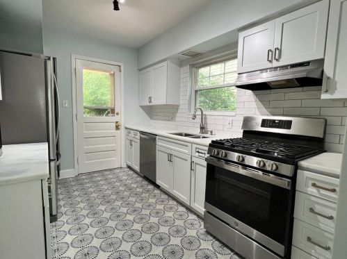 3226 Glengyle Ave, Cincinnati, OH 45208-3108