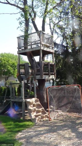 1951 Birch St, Saint Paul MN  55110-4218 exterior