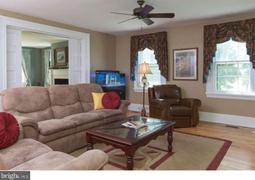 136 Mapleton Rd, Princeton NJ  08540-9600 exterior