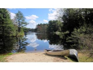 8 Red Fox Xing, Hillsboro, NH 03244-4942