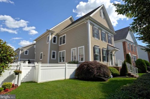 20 North St, Trenton, NJ 08691-4145