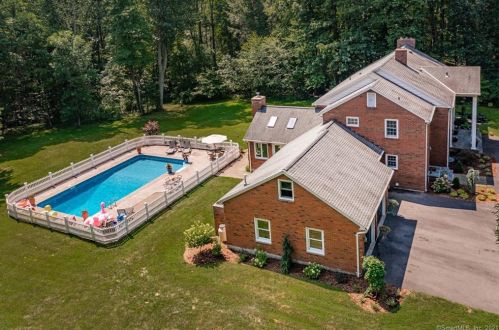 14 Pheasant Hl, Farmington, CT 06032-1629