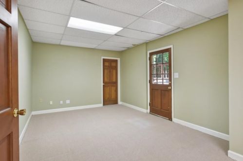 1011 Byrnwyck Rd, Atlanta GA  30319-1665 exterior