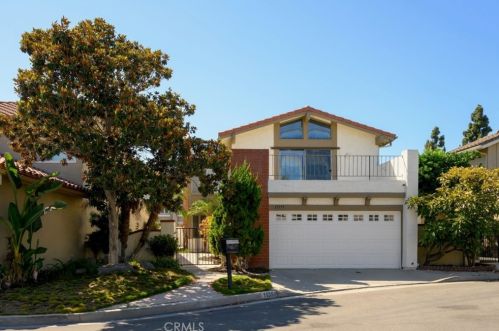11359 Cuttyhunk Ct, Cypress, CA 90630-5439