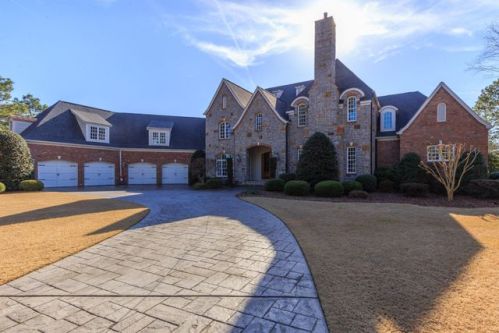 8 Spring Valley Ct, Pinehurst, NC 28374-6919