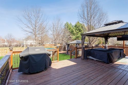 1414 Glenside Dr, Lemont IL  60490-5446 exterior