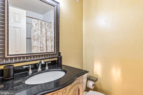 9620 Hillock Ct, Springfield VA  22015-3115 exterior