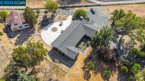 5525 Old School Rd, Pleasanton, CA 94588-9522