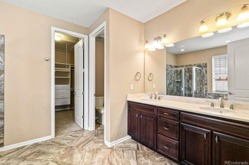 4885 Riviera Way, Aurora CO 80015-4708 exterior