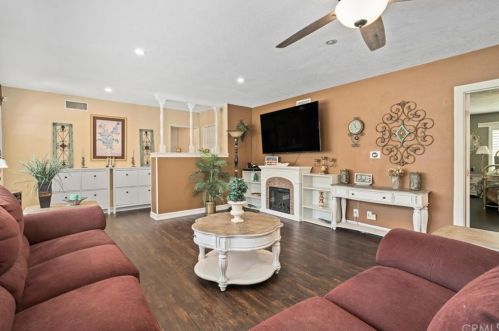 2321 Daventry Rd, Riverside CA  92506-1531 exterior