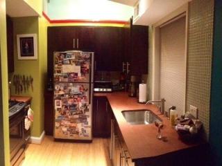 1014 Charles St, Baltimore MD  21201-5402 exterior