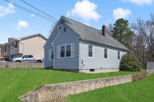 73 Laurier St, Woonsocket, RI 02895-3617