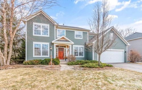 3849 Parsons Rd, Carpentersville, IL 60110-3232