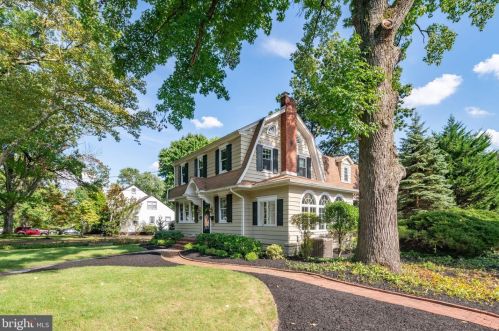 400 Beechwood Ave, Tavistock, NJ 08033-1105