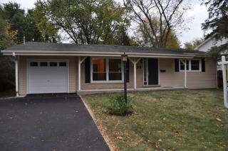 839 Dundee Ave, Hoffman Estates IL  60010-4218 exterior