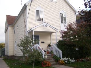 530 5th St, Erie PA  16507-1712 exterior