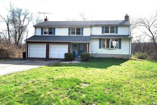 84 Paterson Dr, Middletown, CT 06457-5138