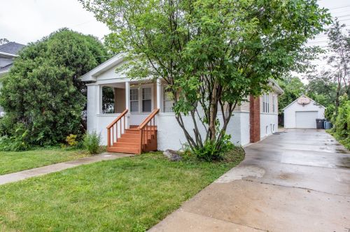 308 Keith Ave, Waukegan, IL 60085-1923