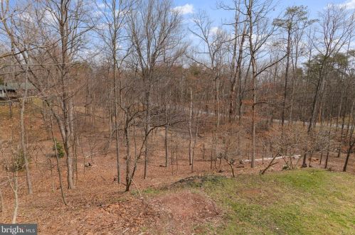 775 Tuckahoe Trl, Hedgesville WV  25427-5372 exterior