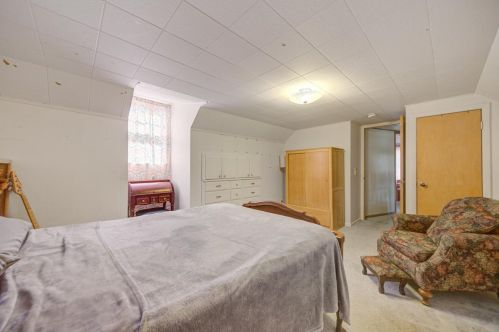 1731 Alta Vista Dr, Saint Paul MN  55113-6534 exterior