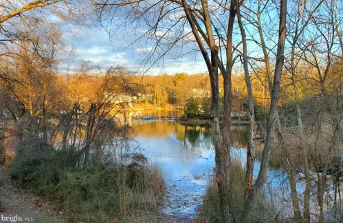67 Marnel Dr, Severna Park, MD 21146-2903