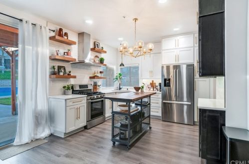 5531 Applecross Dr, Riverside CA  92507-6412 exterior