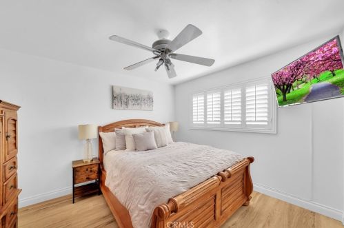 8696 La Playa Cir, Santa Ana CA 92708-5010 exterior