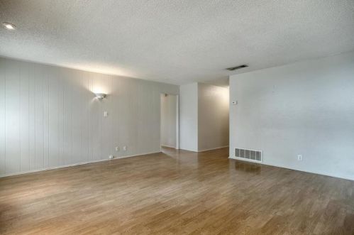 2706 Fentonridge Dr, Austin, TX 78745-5957