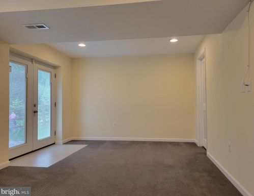 2707 Deer Ridge Dr, Silver Spring MD 20904-7140 exterior