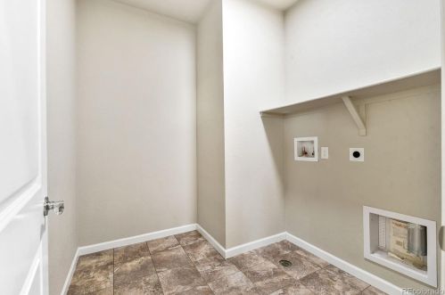 6632 Muscadine Ct, Denver CO  80016 exterior