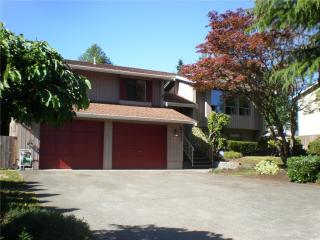 2111 104th St, Everett, WA 98208-4208