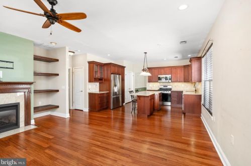 22 Honey Flower Dr, Trenton NJ  08620-9688 exterior