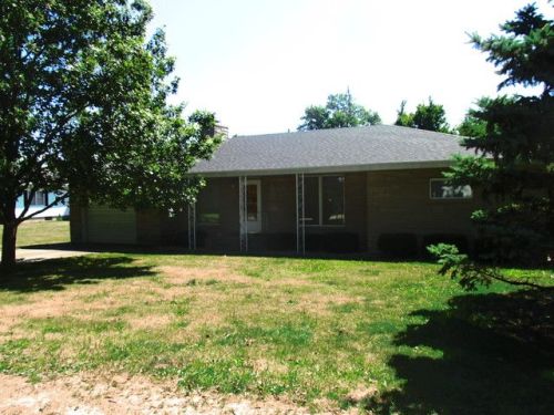 105 School St, Kumler, IL 61724-9519
