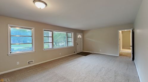 4587 Hopewell Rd, Atlanta, GA 30337-5405
