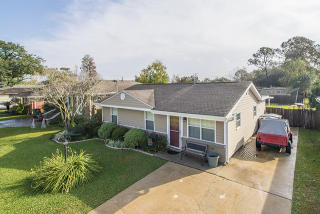 1117 Trudeau Dr, Metairie, LA 70003-5646