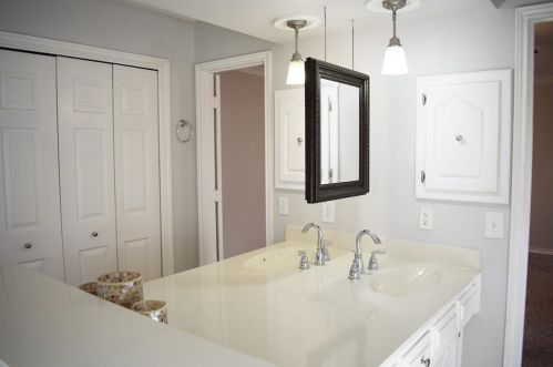 1926 Chesham Dr, Carrollton TX 75007-2403 exterior