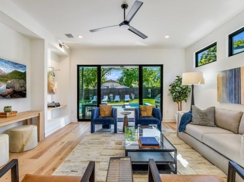 6001 Eureka Dr, Austin TX  78745-2962 exterior