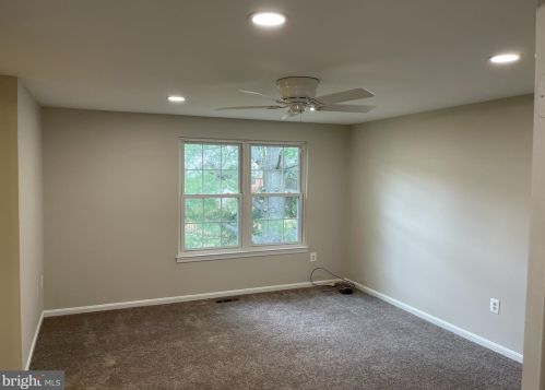 15034 Shamrock Ridge Rd, Silver Spring MD 20906-6107 exterior