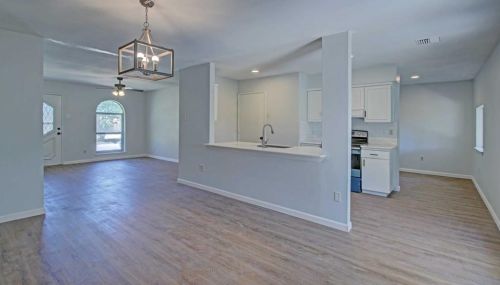 121 Sheffield Dr, Cedar Hill TX 75104-2709 exterior