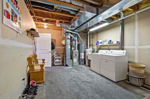 4924 Grenwich Ave, Saint Paul MN  55128-2059 exterior