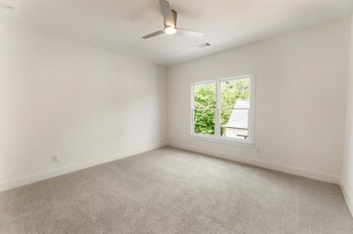 4015 Haverhill Dr, Atlanta GA  30342-3816 exterior