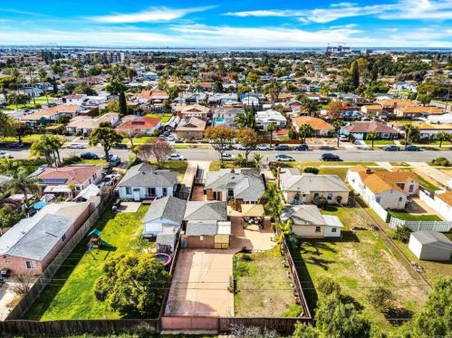 727 Alpine Ave, Chula Vista CA  91910-5908 exterior