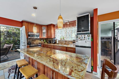 3618 Alani Dr, Honolulu HI  96822-1414 exterior